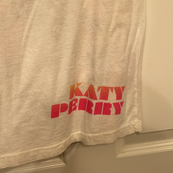 Katy Perry Signed Tee‼️ - Picture 4 of 4